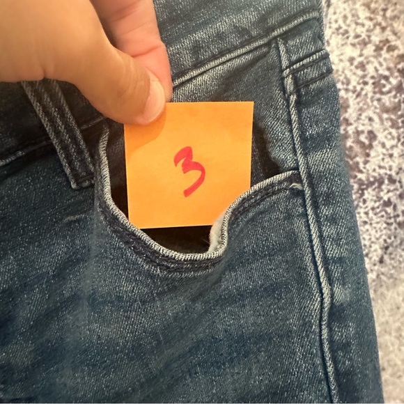 Old Navy High Rise Super Skinny, size 8 - Picture 9 of 9